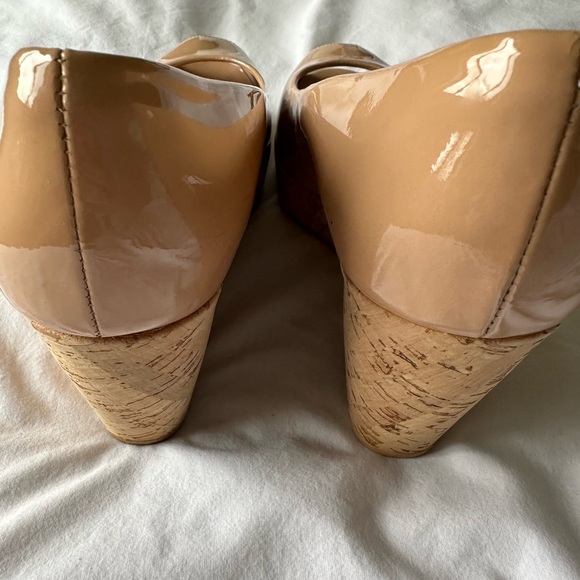 Stuart Weitzman Size 8 Peep Toe Patent Wedges - Picture 9 of 11